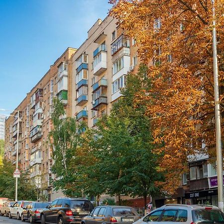 Квартира По Улице Федорова 1 Kiev Exteriör bild