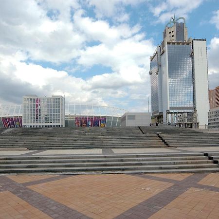 Квартира По Улице Федорова 1 Kiev Exteriör bild
