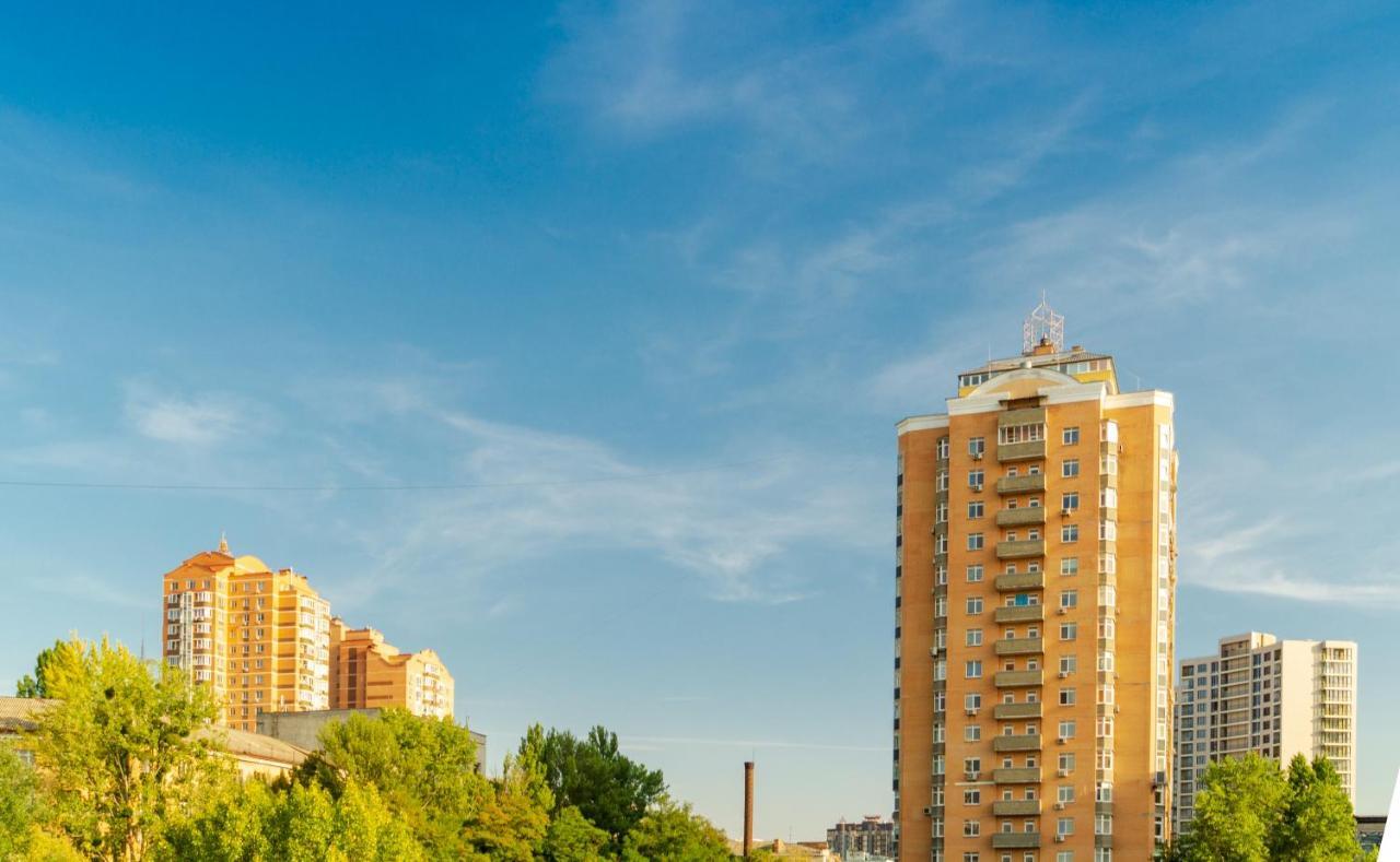 Квартира По Улице Федорова 1 Kiev Exteriör bild