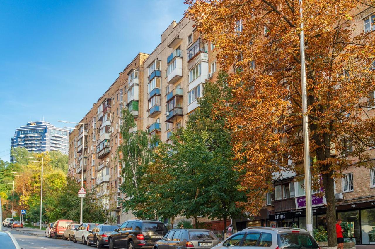 Квартира По Улице Федорова 1 Kiev Exteriör bild